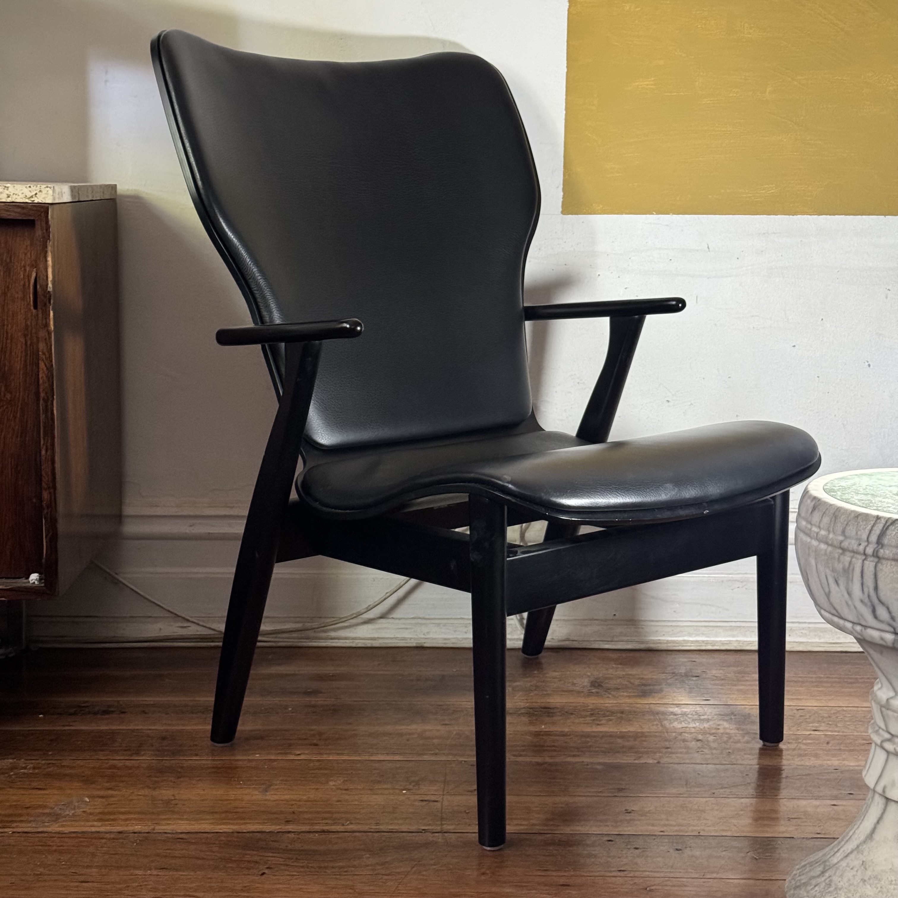 Domus armchair