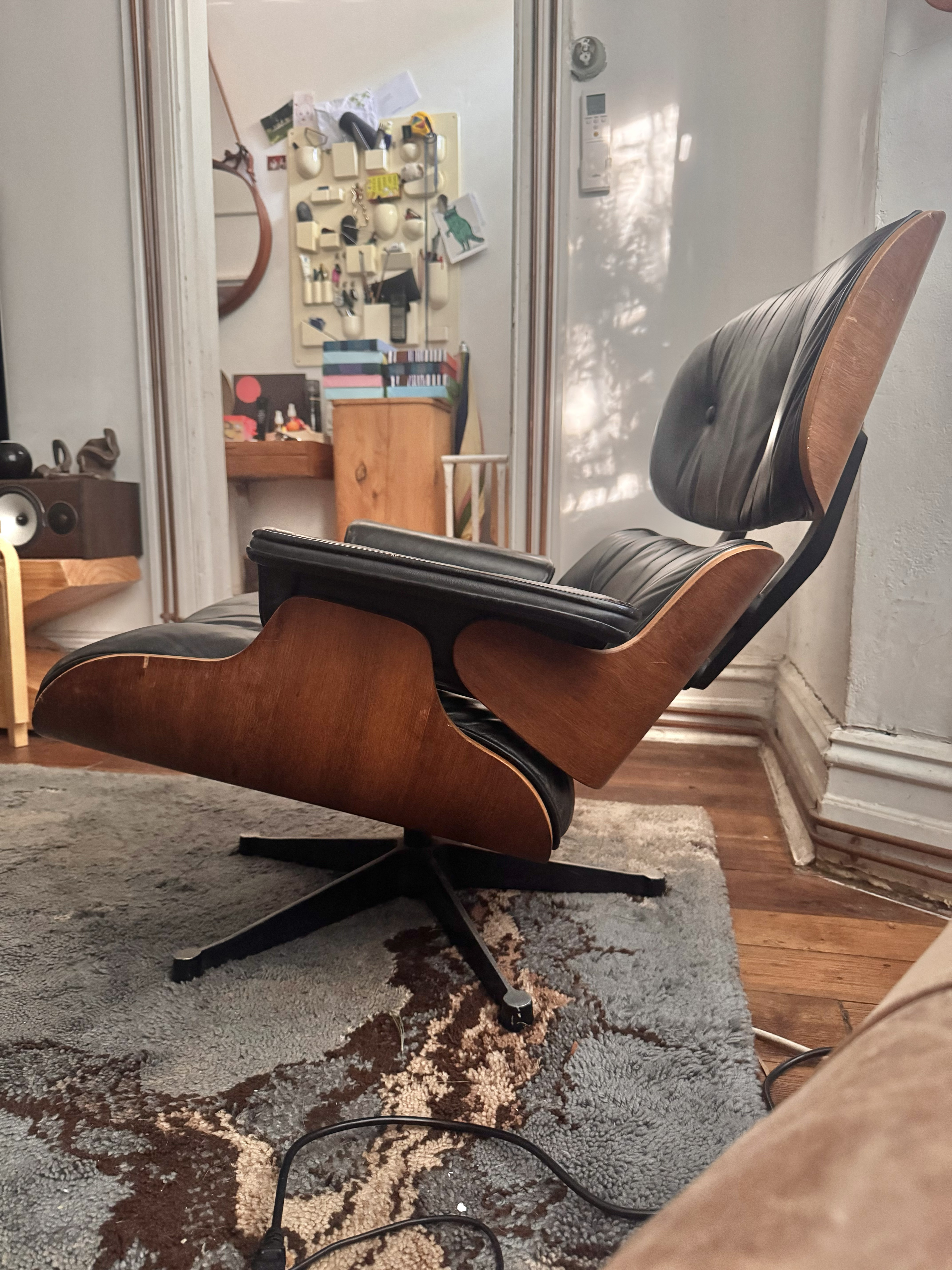 Eames 670
